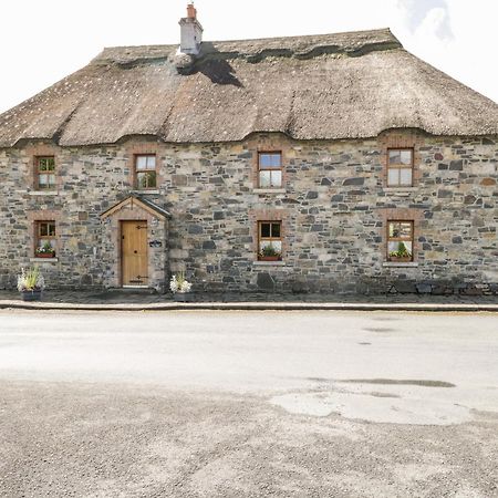 An Maide Ban Cootehill Exterior photo