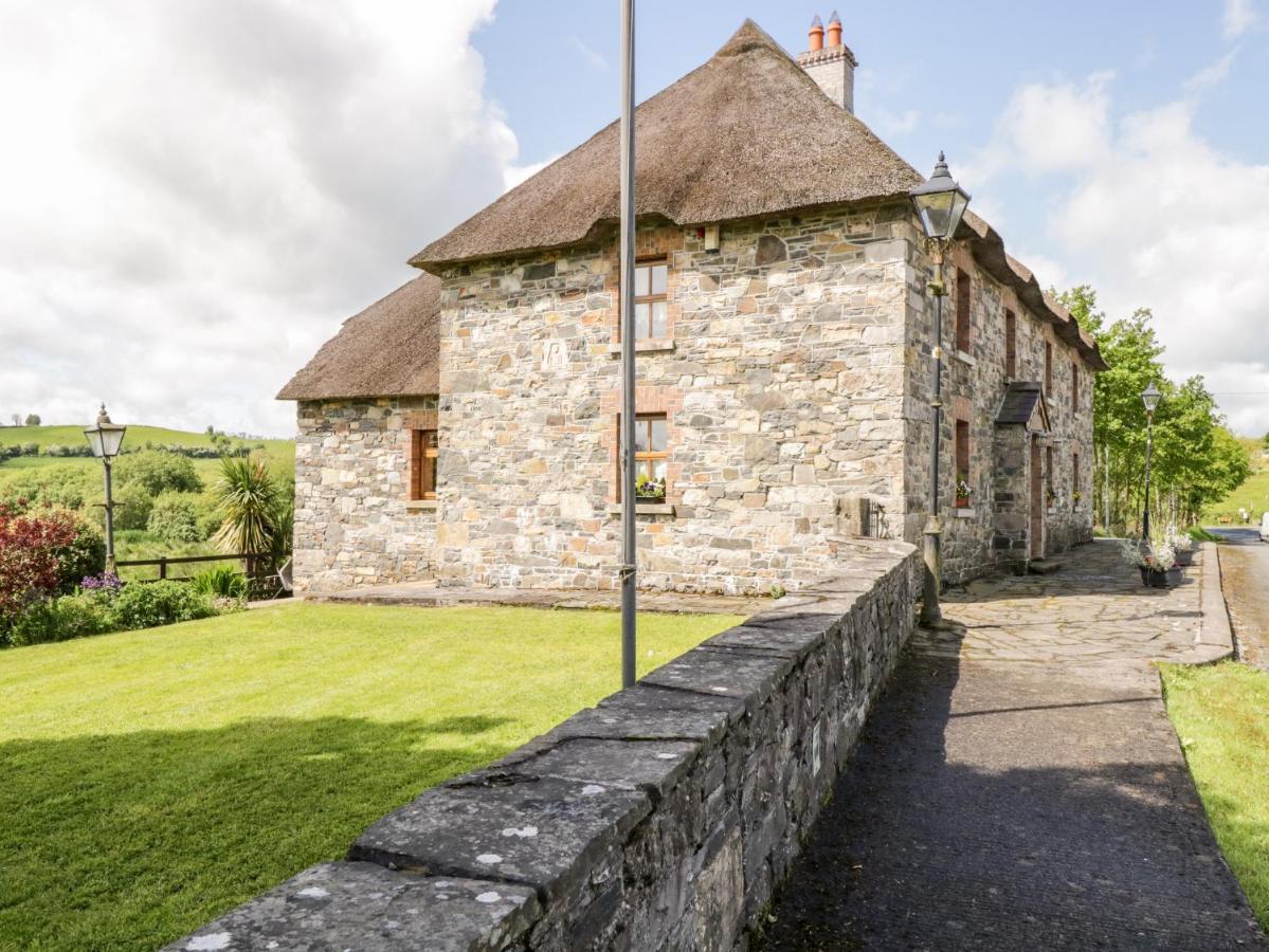 An Maide Ban Cootehill Exterior photo