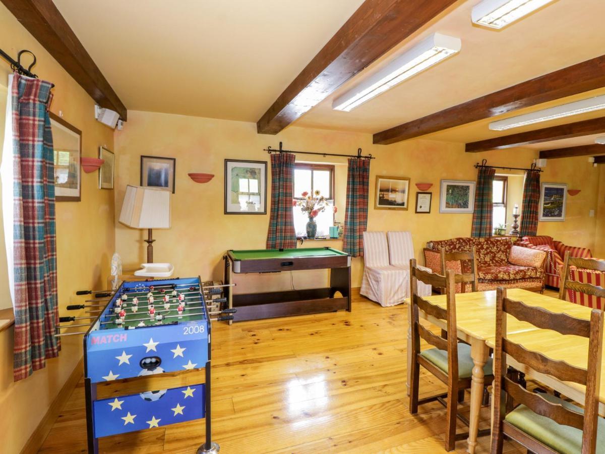 An Maide Ban Cootehill Exterior photo